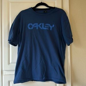 Oakley tshirt